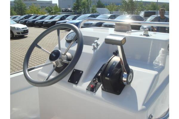 Boston Whaler - Boston Whaler Dauntless Fischerboot Incl. Motor Inc. Trailer