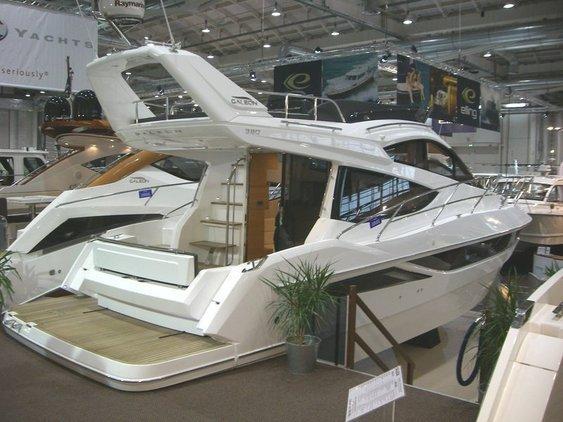 Galeon - 380 Flybridge - Ausstellungsboot Modell 2014
