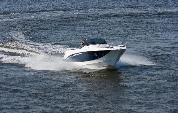Galia - 700 Sundeck inkl F250DETX und Trailer