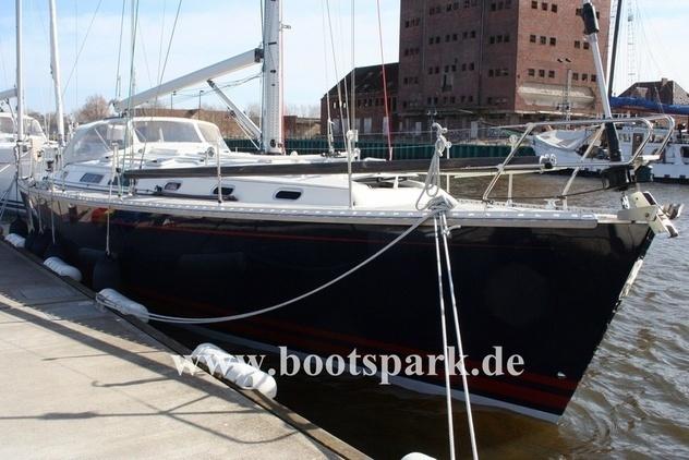Hanse Yachts - Hanse 411