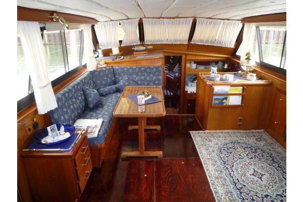 Hatteras - 41