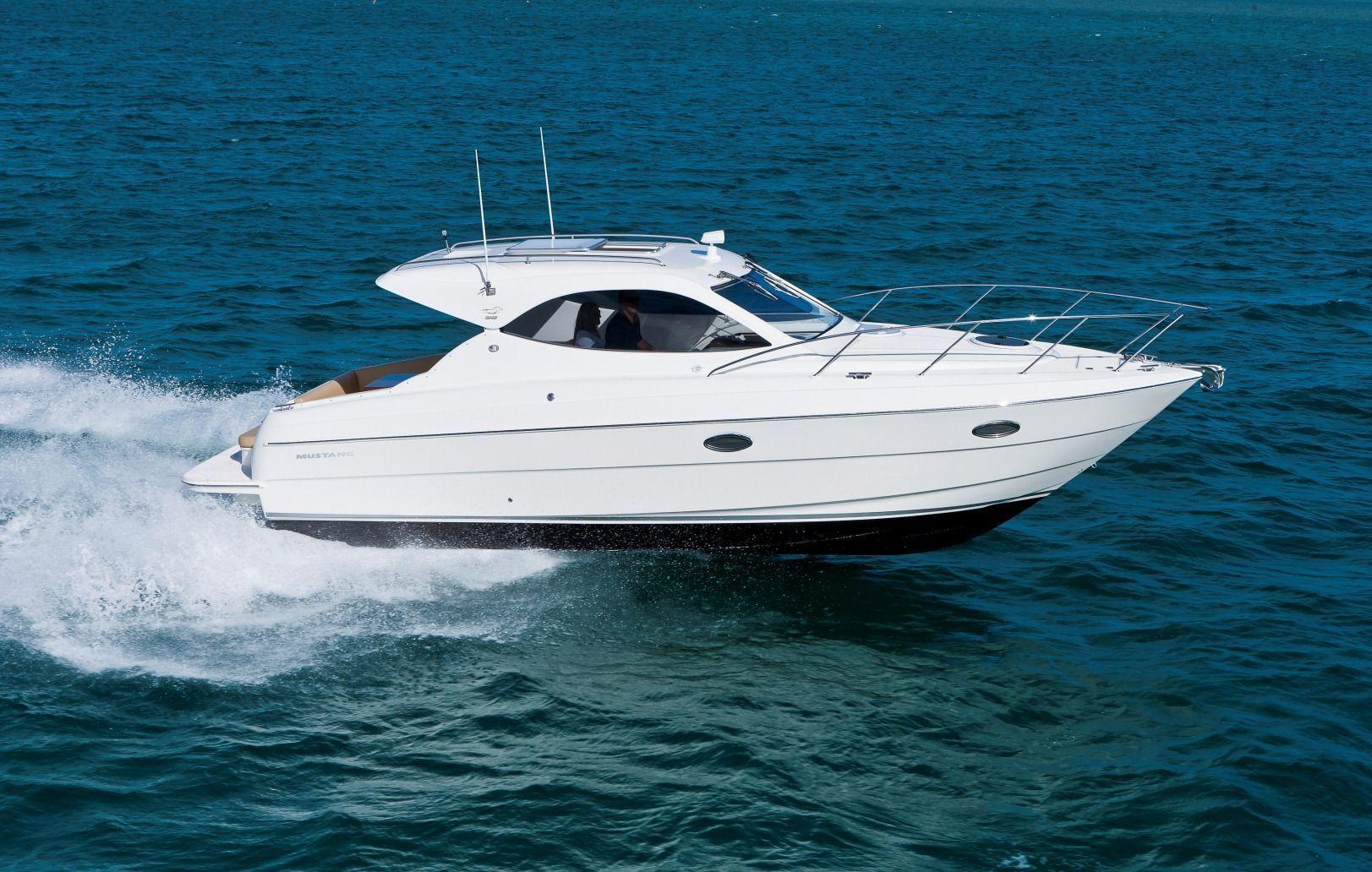 Maritimo Mustang 32